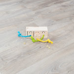 Hra pro králíky - dřevěná kostka na pamlsky 16x6x7 cm — Náhled 4 z 6