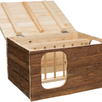Natural Living přírodní dř. domek HILKE s jesličkami 40x23x32 cm — Náhled 2 z 6