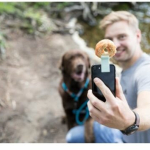 Kolíček/držák na pamlsky k focení selfie 2 x 4,5 x 1,5 cm — Náhled 2 z 3