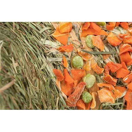 Natur Snack - závěsný váleček sena s hráškem a mrkví, 250g