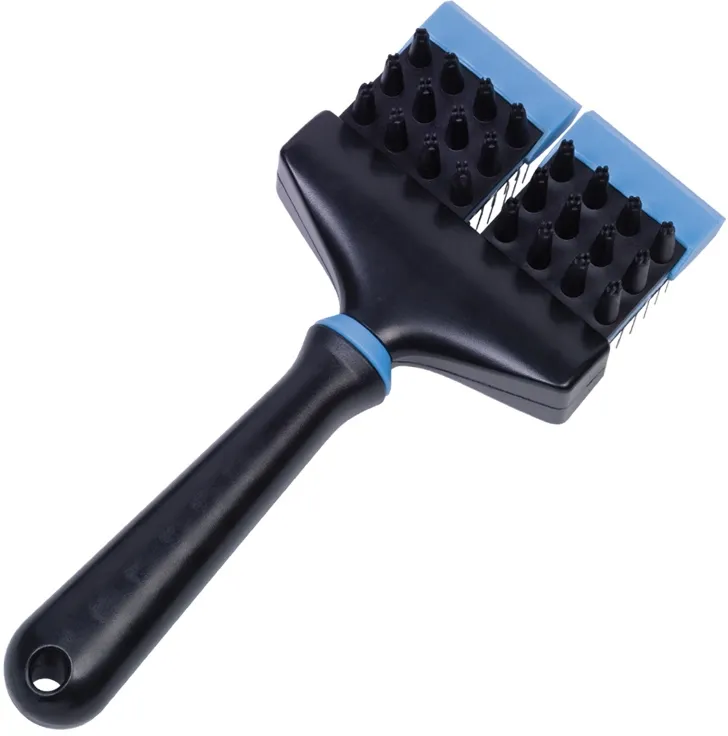 Nobby Comfort Line oboustranný ohebný kartáč S