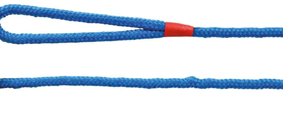 Vrhací míč z tvrdé gumy na šňůře  5 cm/1 m