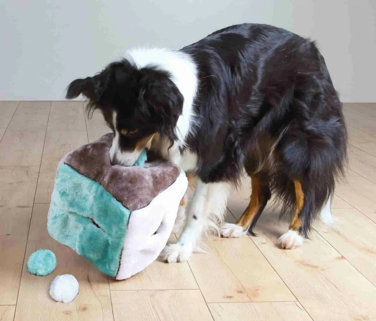 Plyšová kostka s míčky 21cm TRIXIE - DOPRODEJ