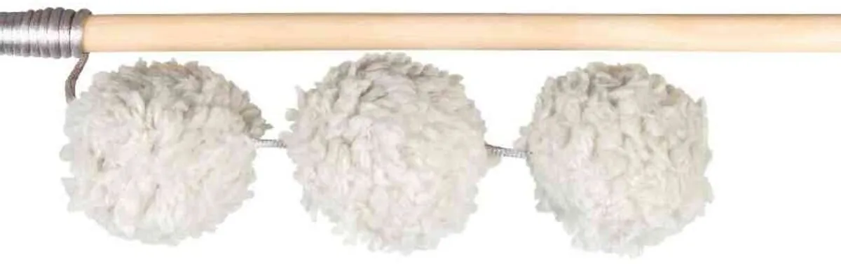 Hrací prut se 3 chrastícími míčky a s catnipem, 35 cm