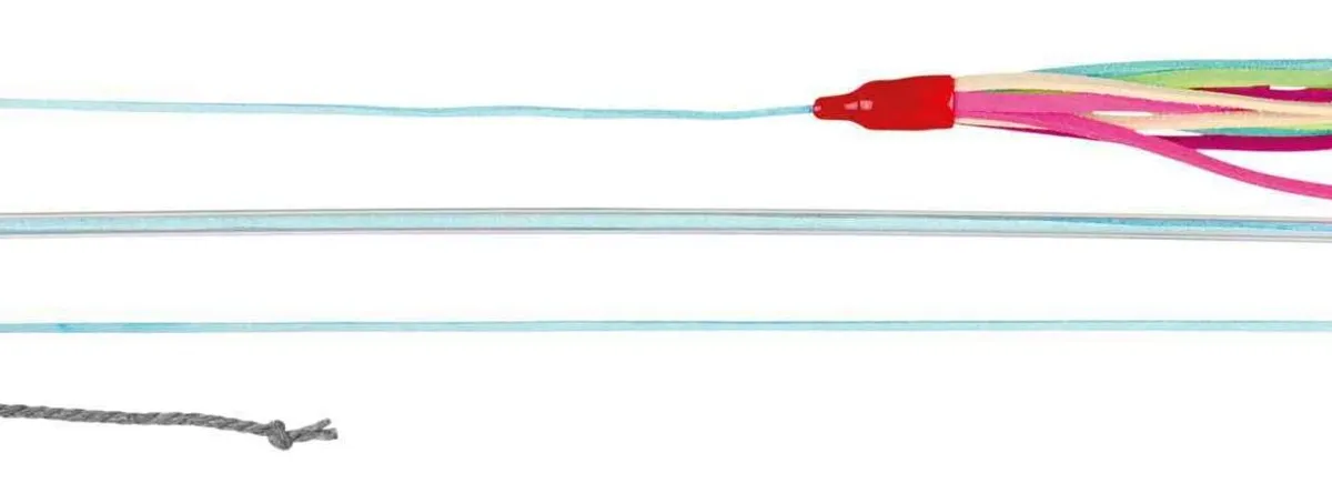 Udice s plyšovou hračkou a střapcem na druhém konci 40 cm
